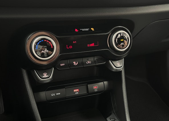 Vehicle image 10 Vehicle image 10