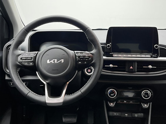 Vehicle image 4 Vehicle image 4