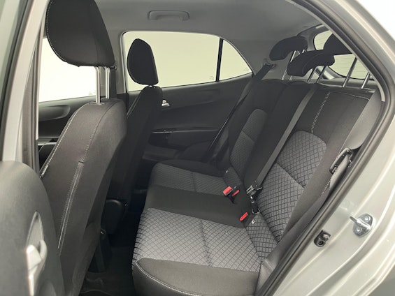 Vehicle image 13 Vehicle image 13