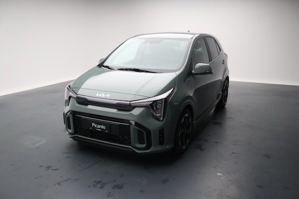 First vehicle image