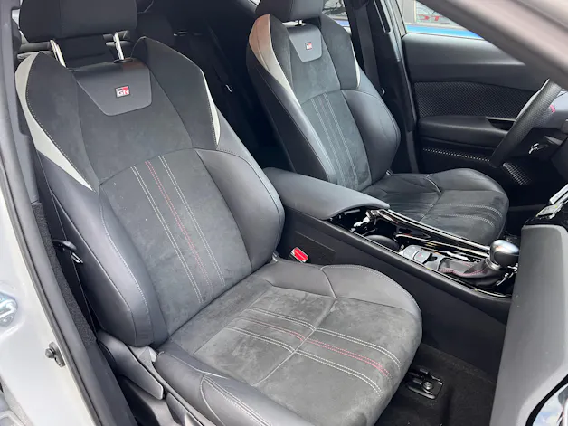 Toyota C-HR 2.0 VVTi HSD GR Sport