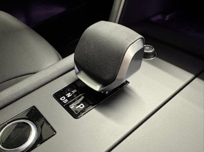 Vehicle image LAND ROVER Discovery 3.0 D I6 350 Dynamic HSE