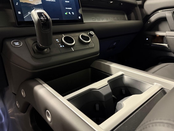 Vehicle image 10 Vehicle image 10