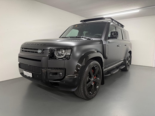 LAND ROVER Defender 130 3.0 D I6 300 X 0 LAND ROVER Defender 130 3.0 D I6 300 X 0