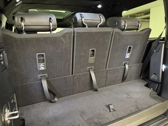 Vehicle image 17 Vehicle image 17