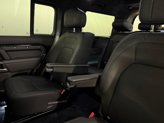 Vehicle image 15 Vehicle image 15