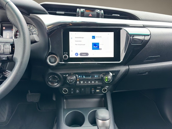 Vehicle image 13 Vehicle image 13