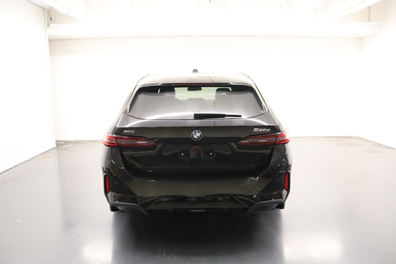 Vehicle image BMW 5 SERIES