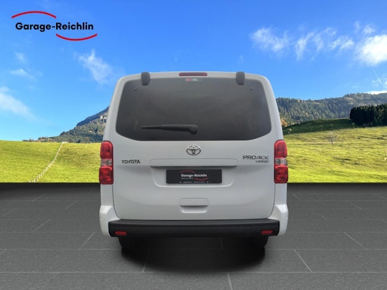 Vehicle image 3 Vehicle image 3