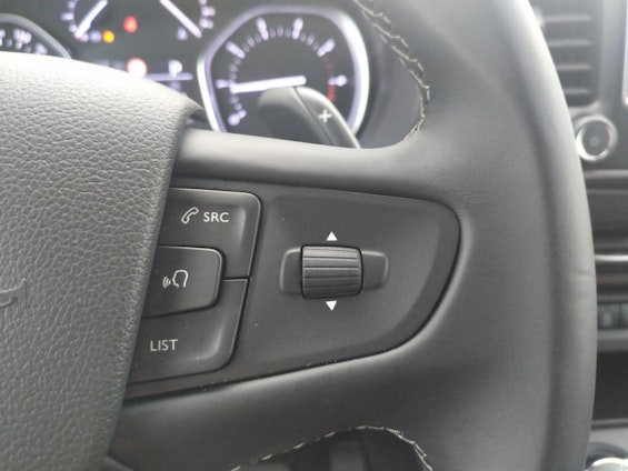 Vehicle image 21 Vehicle image 21