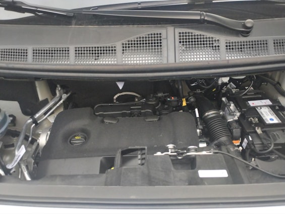 Vehicle image 17 Vehicle image 17