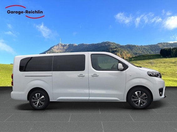 Vehicle image 5 Vehicle image 5