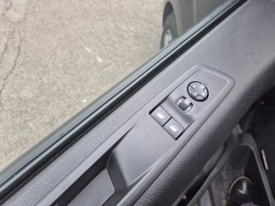 Vehicle image 12 Vehicle image 12