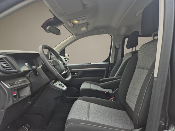 Vehicle image 8 Vehicle image 8