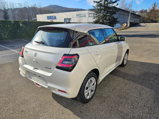 Suzuki Swift 1.2 Unico Hybrid MY24