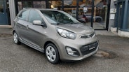 First vehicle image