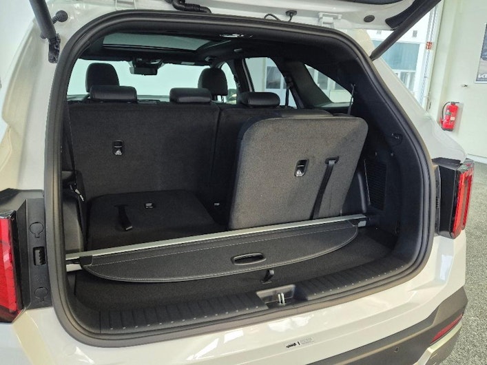 Vehicle image KIA SORENTO