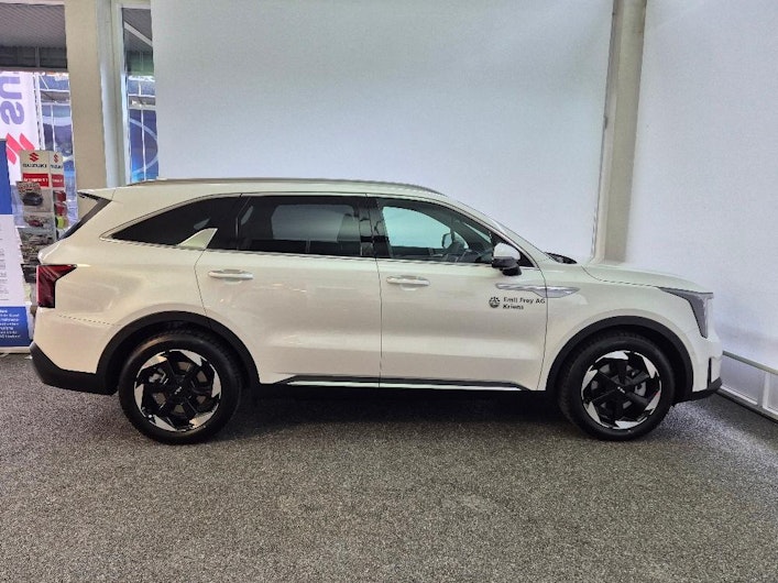 Vehicle image KIA SORENTO