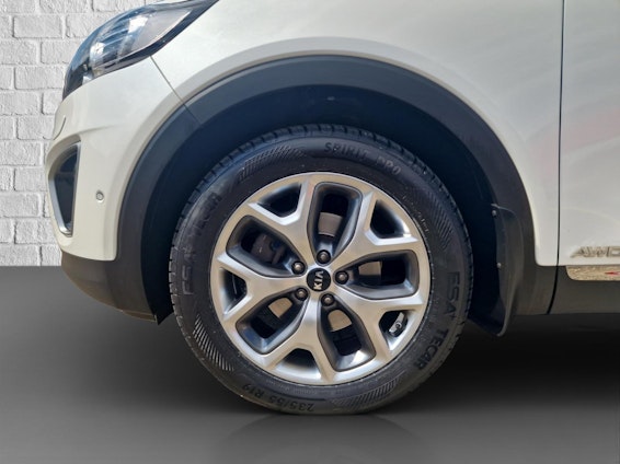 Vehicle image 12 Vehicle image 12