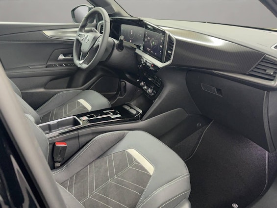 Vehicle image 9 Vehicle image 9