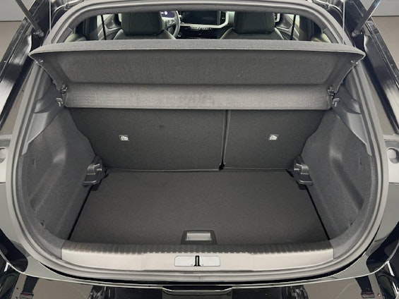 Vehicle image 10 Vehicle image 10