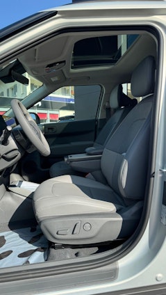 Vehicle image 9 Vehicle image 9