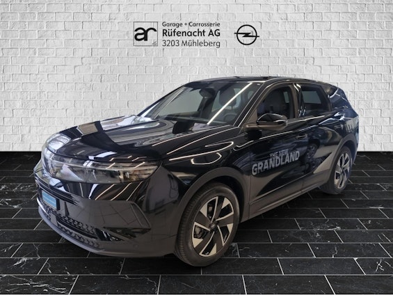 First vehicle image First vehicle image