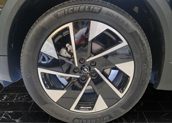 Vehicle image 10 Vehicle image 10