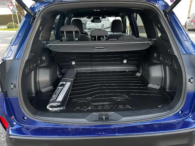Subaru Forester Station 2.0i e-Boxer Swiss Plus