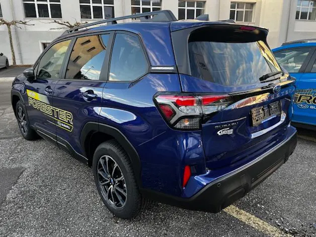 Subaru Forester Station 2.0i e-Boxer Swiss Plus