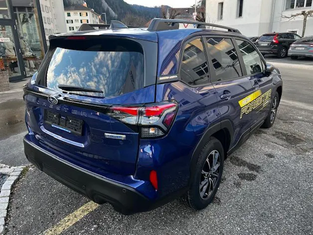 Subaru Forester Station 2.0i e-Boxer Swiss Plus