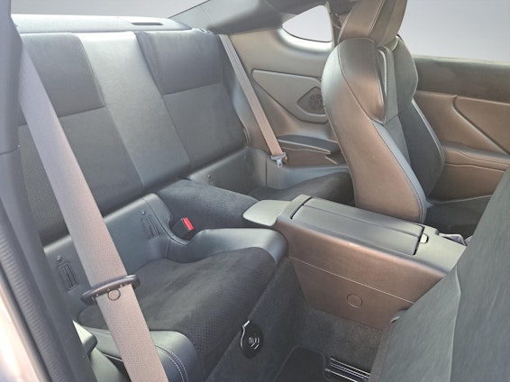 Vehicle image 16 Vehicle image 16