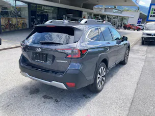 Subaru Outback 2.5i 30th Anniversary Edition