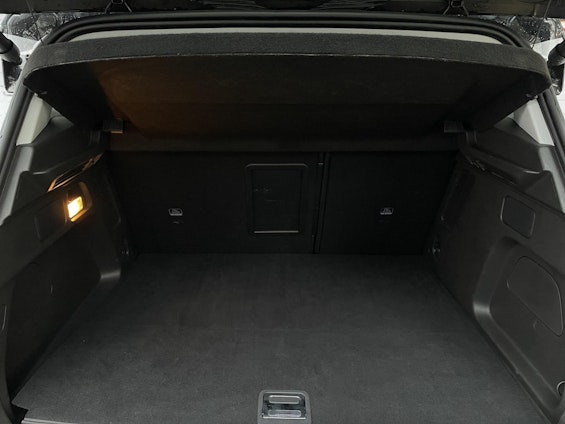 Vehicle image 8 Vehicle image 8