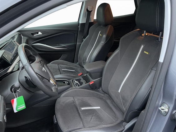 Vehicle image 3 Vehicle image 3