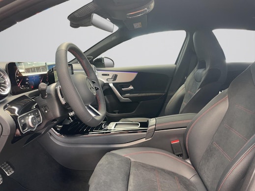 MERCEDES-BENZ A 200 Night Star AMG Line 3