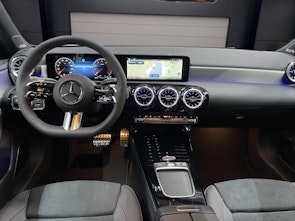 Vehicle image MERCEDES-BENZ A 220 4MATIC AMG Line