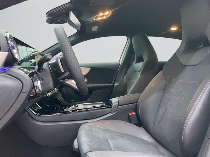 Vehicle image MERCEDES-BENZ A 220