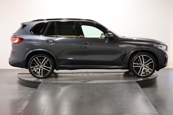 BMW X5 M50i xDrive 2