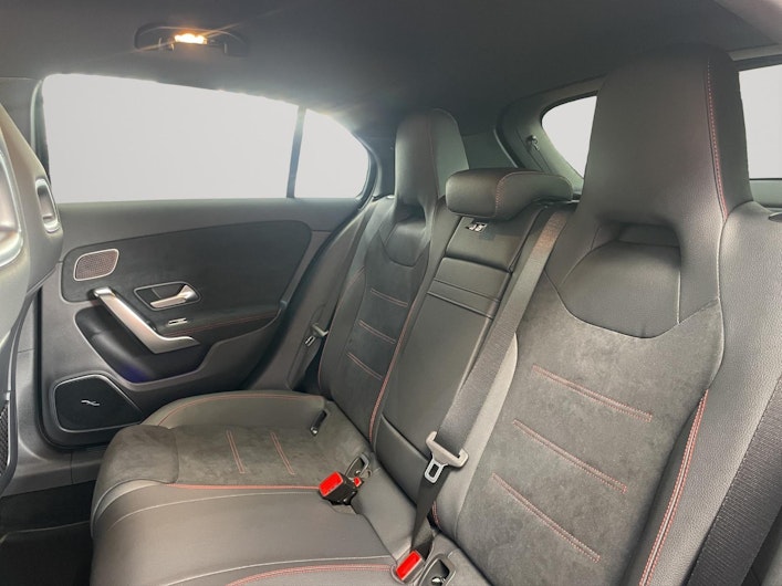 Vehicle image MERCEDES-BENZ A 220