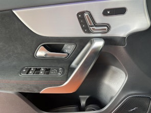 Vehicle image MERCEDES-BENZ A 220 4MATIC AMG Line