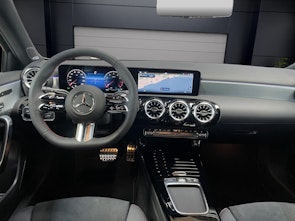 Vehicle image MERCEDES-BENZ A 220 4MATIC AMG Line