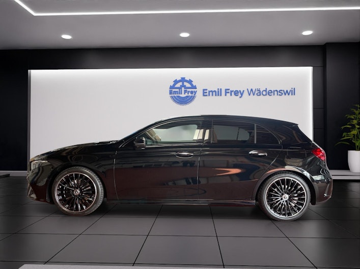 Vehicle image MERCEDES-BENZ A 220