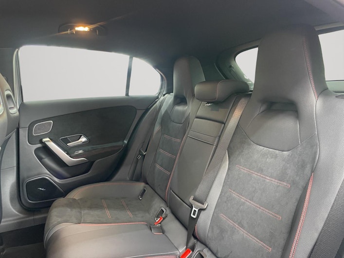 Vehicle image MERCEDES-BENZ A 200