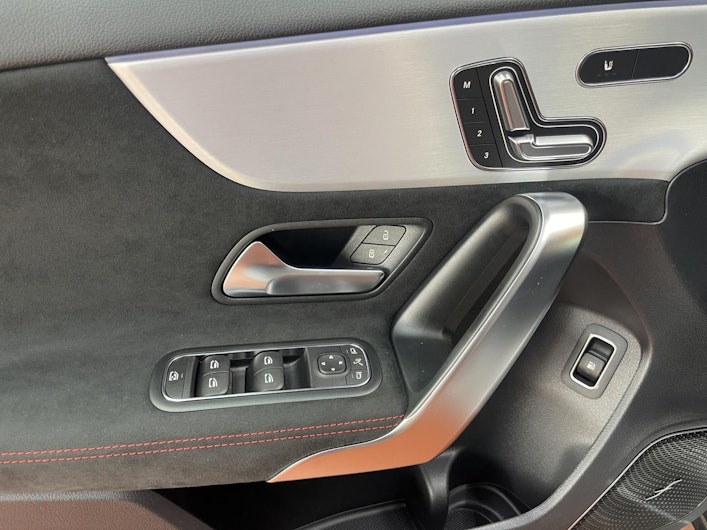 Vehicle image MERCEDES-BENZ A 250