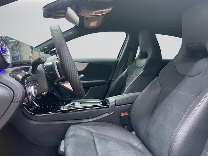 Vehicle image MERCEDES-BENZ A 250