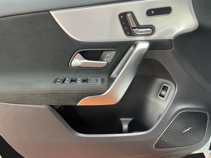 Vehicle image MERCEDES-BENZ A 250