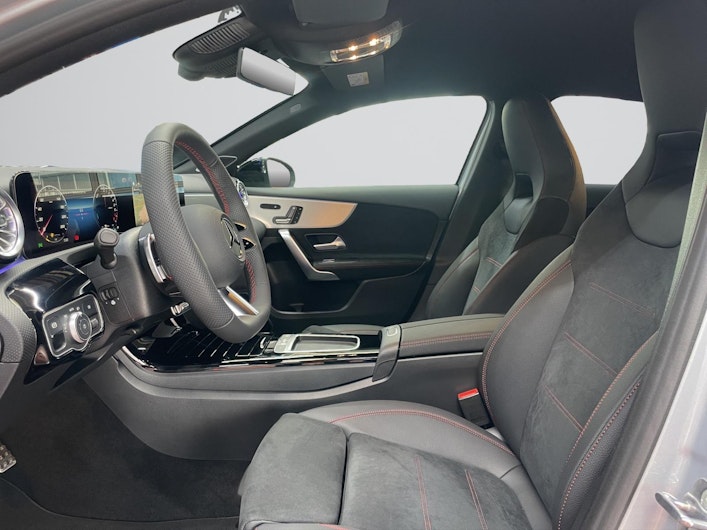 Vehicle image MERCEDES-BENZ A 250