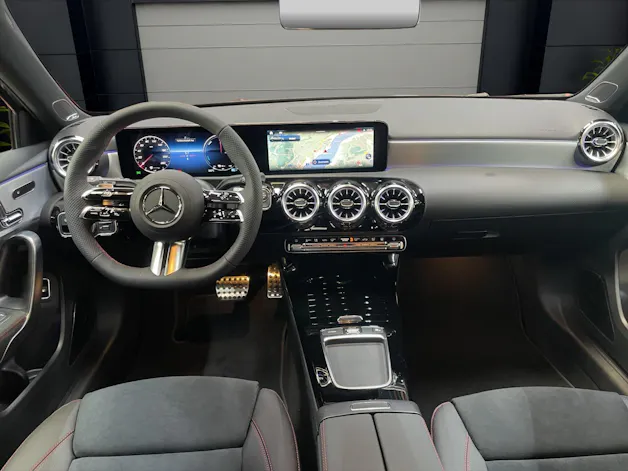 Mercedes-Benz A 250 e EQ Star AMG Line
