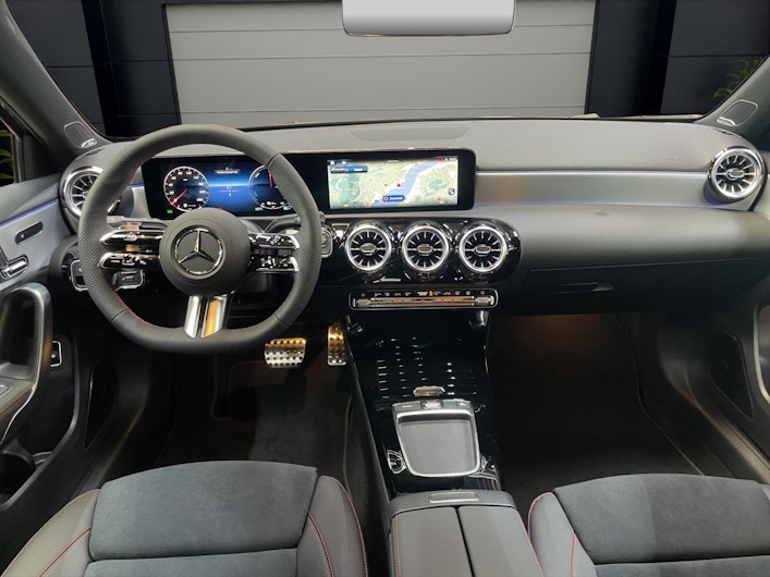 Vehicle image MERCEDES-BENZ A 250